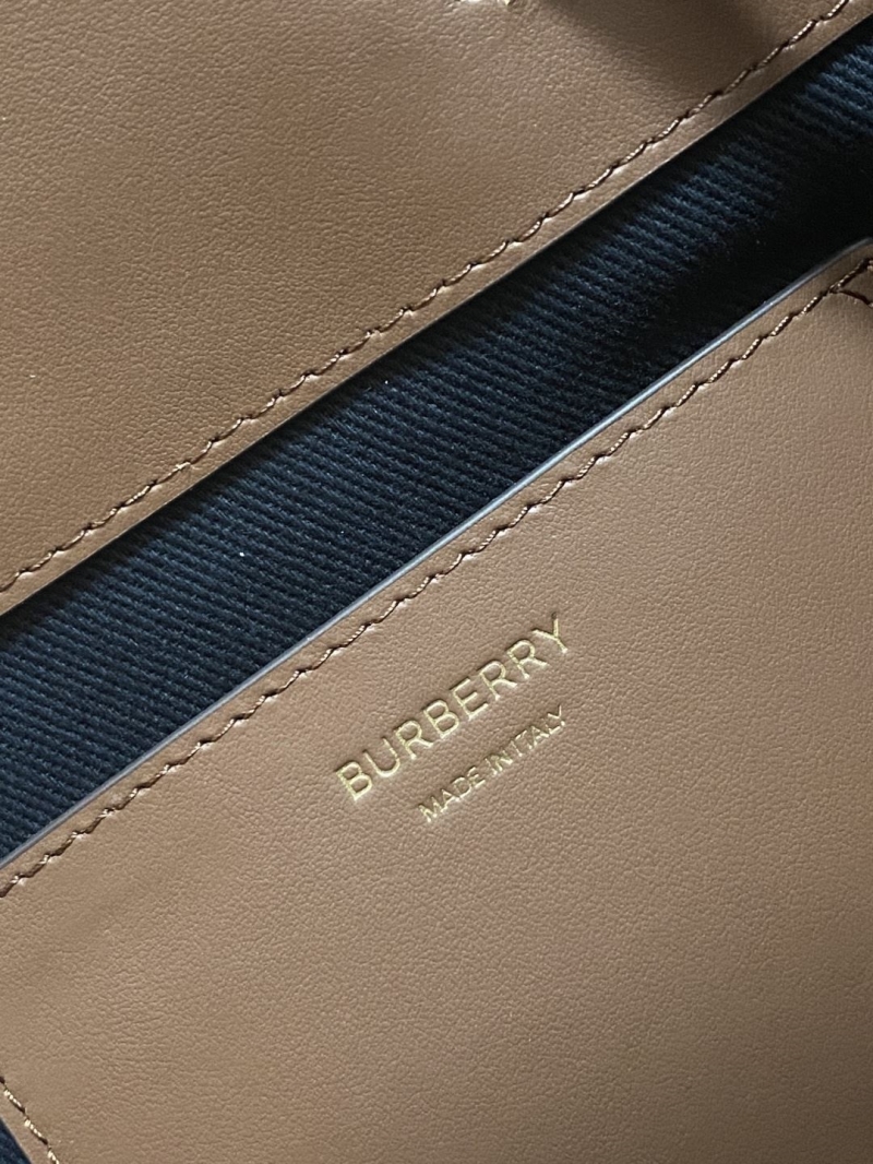 Bv*b*rry bucket bags